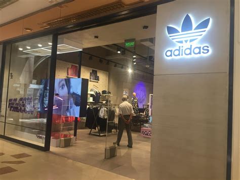 fotos de adidas store buenos aires